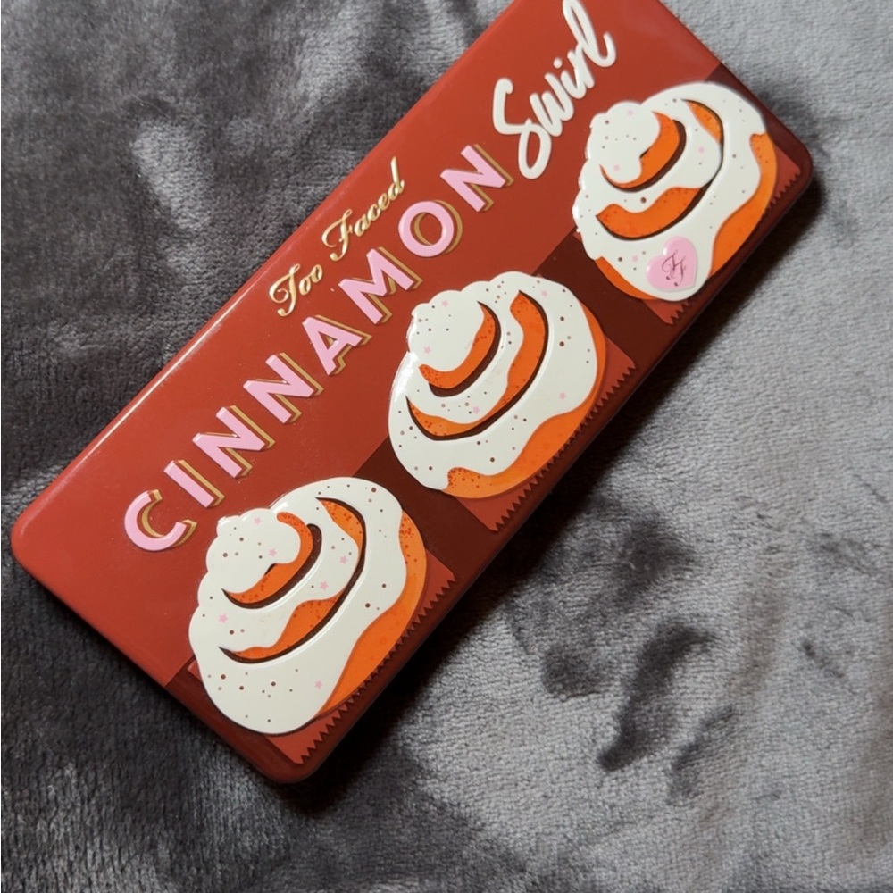 Too Faced Cinnamon Swirl Eyeshadow Palette